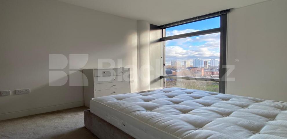 			LET , 1 Bedroom, 1 bath, 1 reception Apartment			 Parliament View, Lambeth Bridge, Waterloo