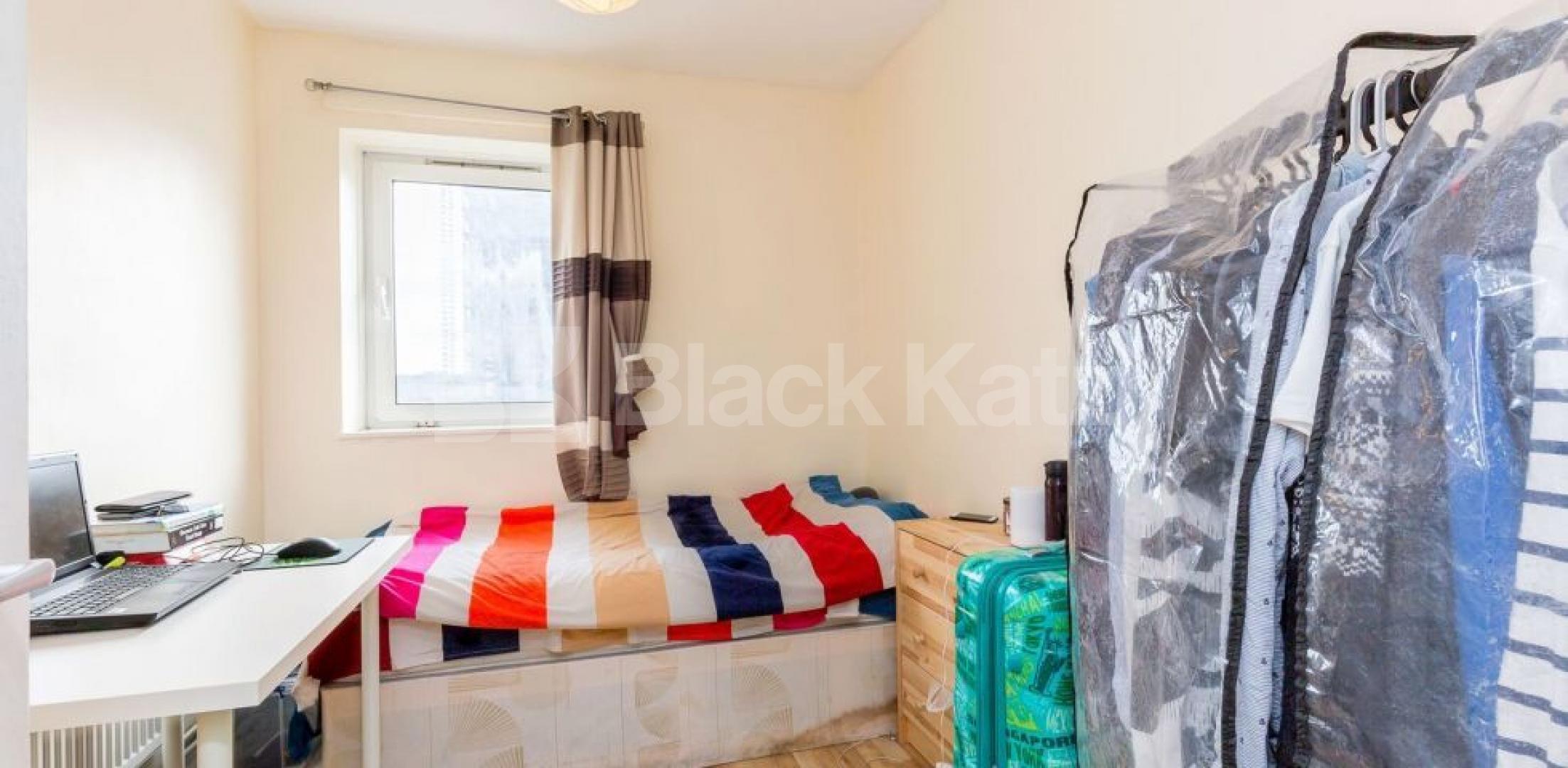 			NEW INSTRUCTION!, 4 Bedroom, 1 bath, 1 reception Flat			 Stanhope Street, CAMDEN / EUSTON