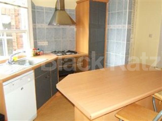 			2 Bedroom, 1 bath, 1 reception Flat			 Kings Avenue, MUSWELL HILL