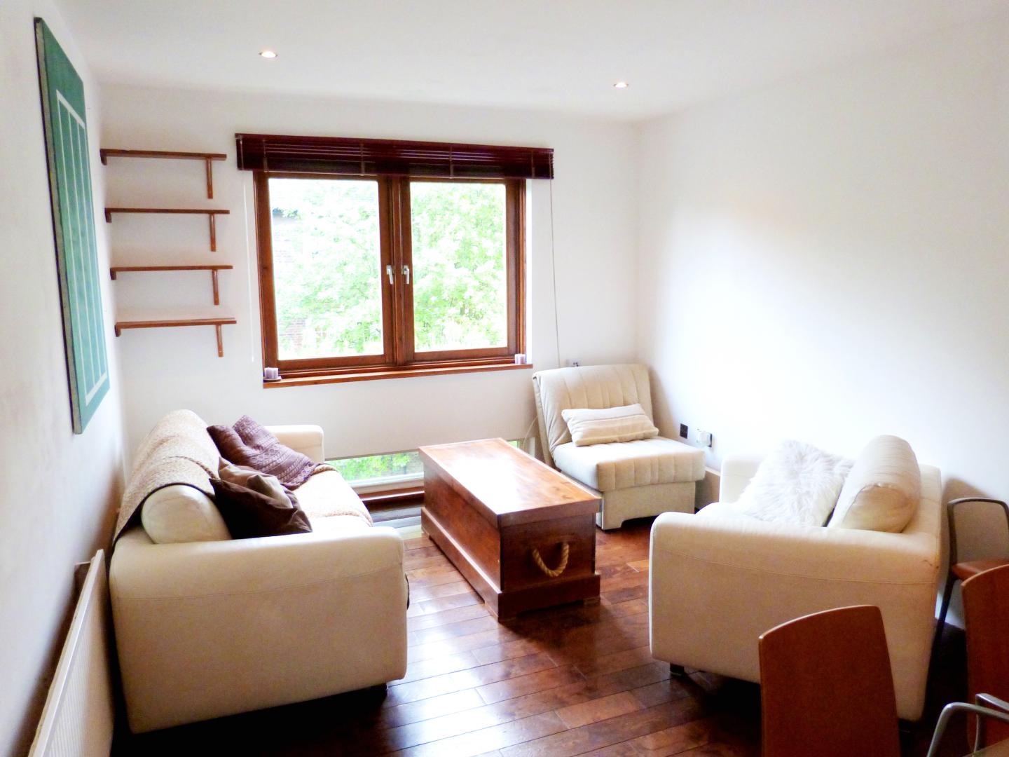 			LET, 1 Bedroom, 1 bath, 1 reception Flat			 Mortimer Road, KILBURN PARK/MAIDA VALE