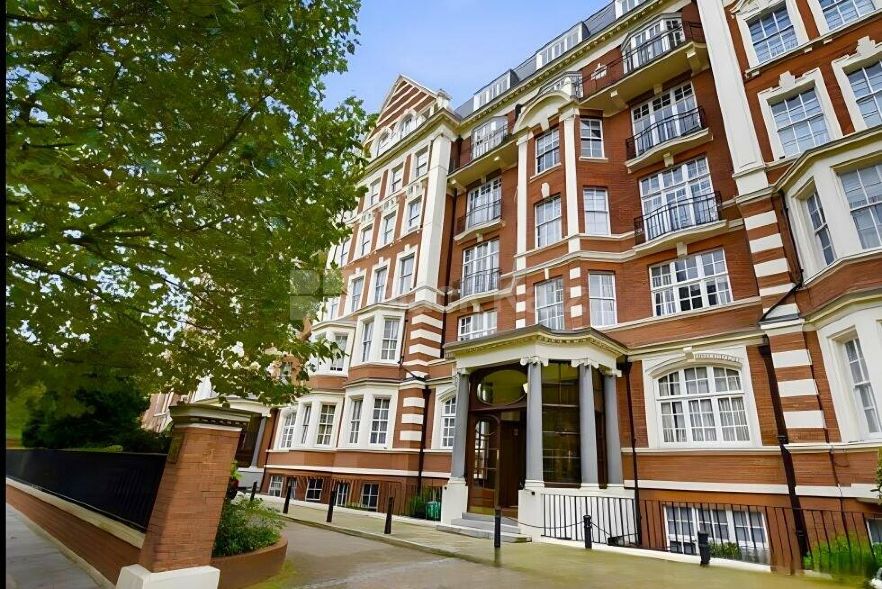 Spacious three double bedroom property with two bathrooms Sandringham Court, Maida Vale W9