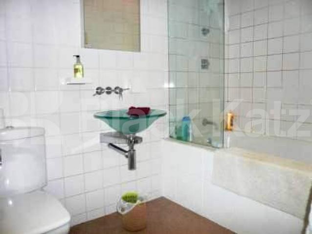 			2 Bedroom, 1 bath, 1 reception Flat			 Clifton Road, CROUCH END