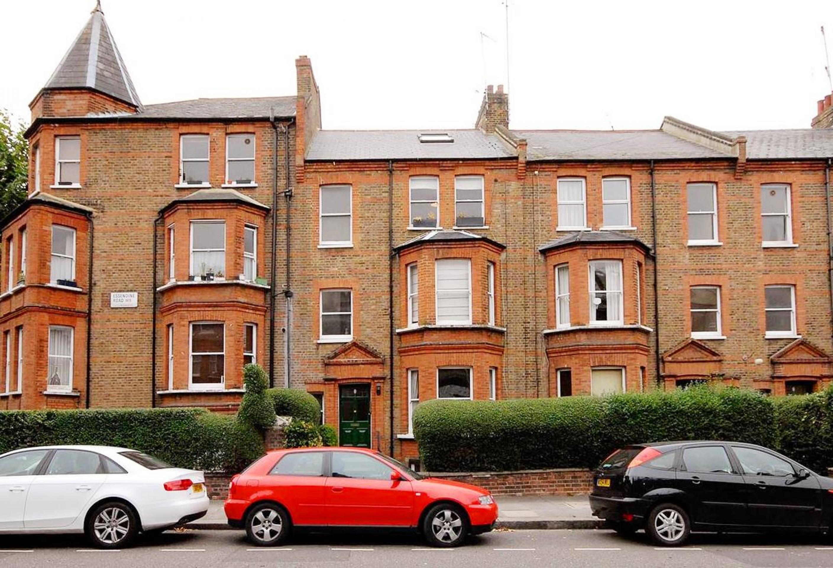 			NEW INSTRUCTION, 3 Bedroom, 1 bath, 1 reception Flat			 Essendine Road, MAIDA VALE W9