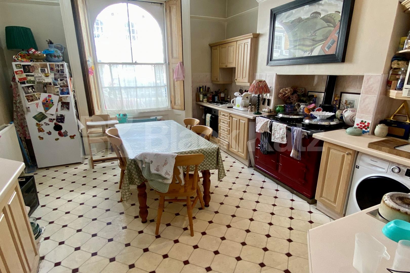 Spacious spilt level two bedroom flat beaming with character Alderney Street, Pimlico / Victoria