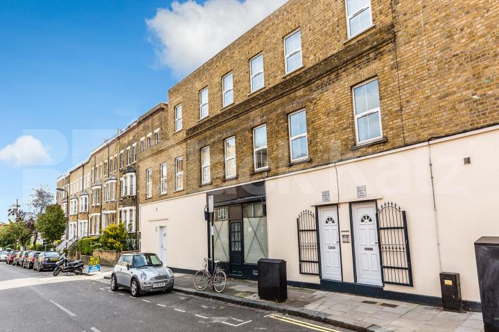 1 bedroom Maisonette on a quiet residential street near Stoke Newington station  Springdale Road, Newington Green