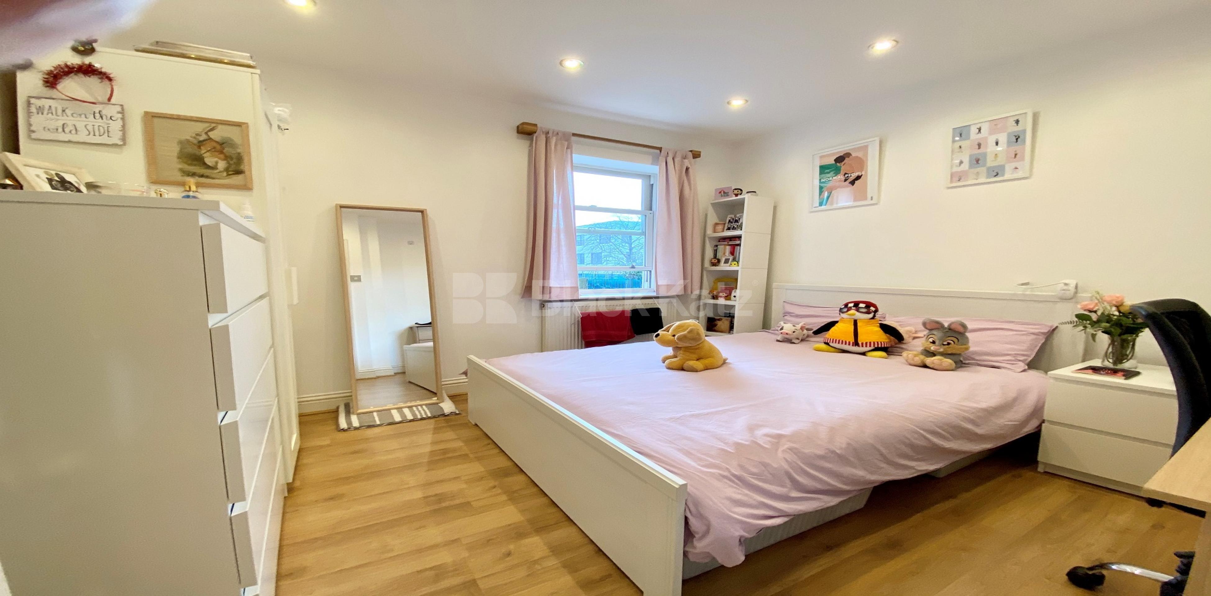 			LET , 3 Bedroom, 1 bath, 1 reception Apartment			 The Aspect, Deverell Street , London Bridge/ Borough  SE1