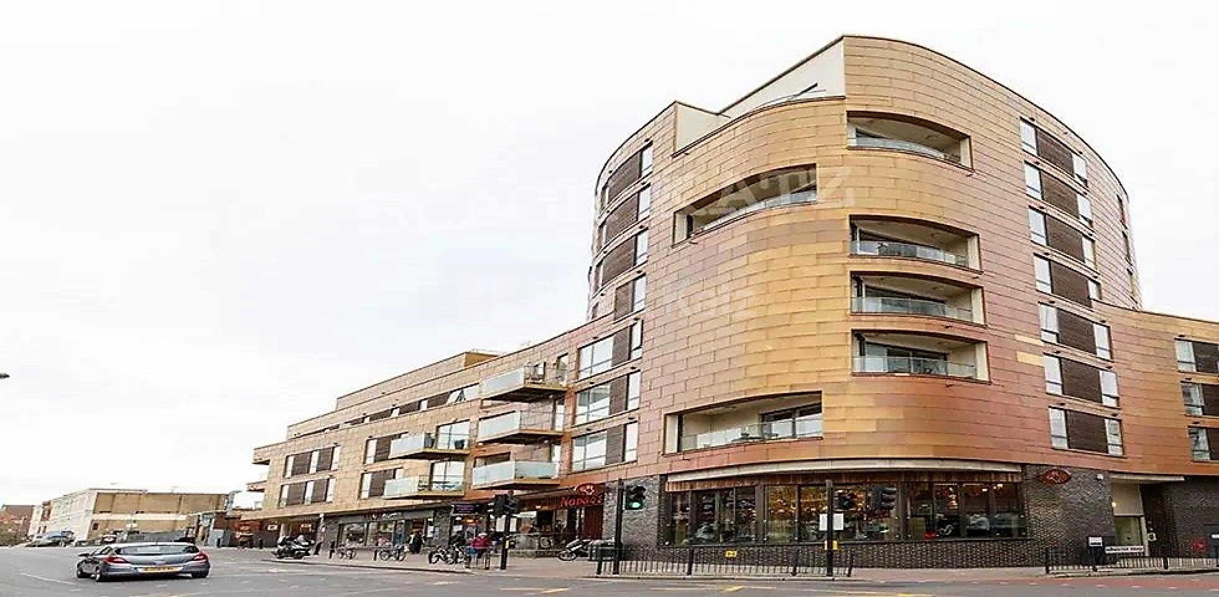 Modern one bed with wood floors and access to a roof terrace near tube & shops Banister Road, Queens Park W10