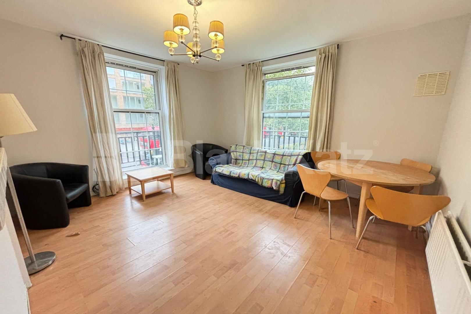 Bright & airy, freshly repainted throughout Mid-Century apartment. Mawbey Road, Old Kent Road 