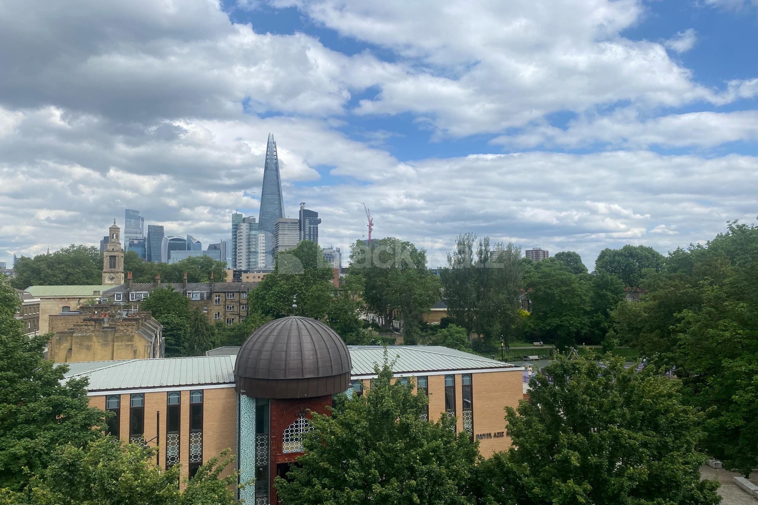 Modern, stylish & offering over 820 Sq.Ft of living and entertaining space  Harper Road , London Bridge / Borough  SE1