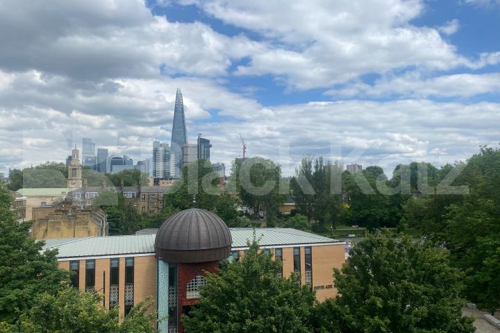 Modern, stylish & offering over 820 Sq.Ft of living and entertaining space  Harper Road , London Bridge / Borough 