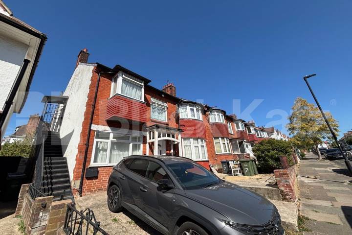Duplex period conversion offering 860 Sq.Ft. of living & entertaining space Wyatt Park Road, Streatham Hill