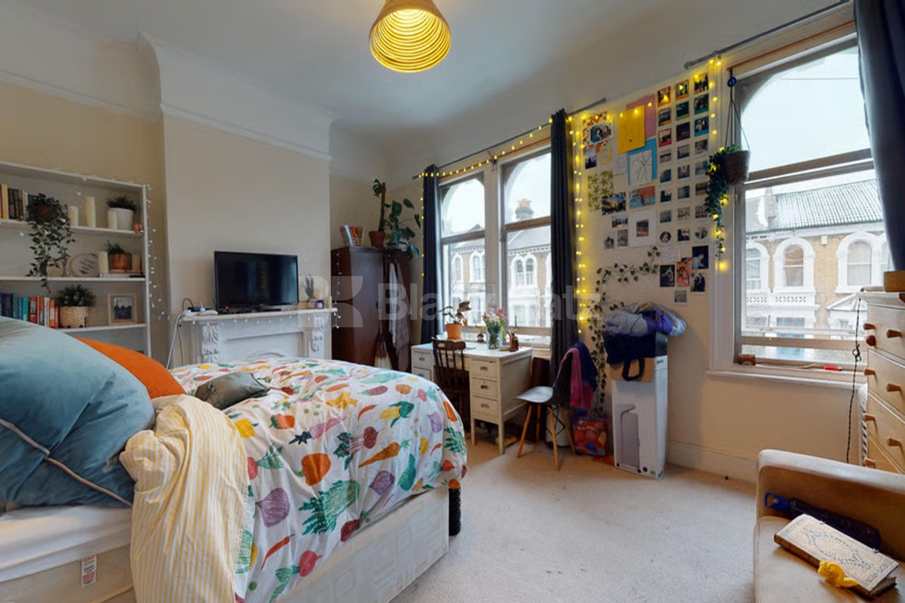 Flooded with natural light with over 1440 Sq Ft. of living & entertaining space Crofton Road, Camberwell/Peckham  SE5