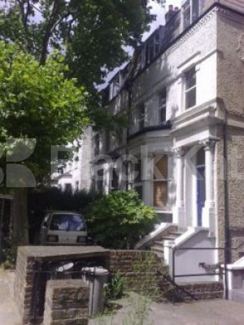 			1 Bedroom, 1 bath, 1 reception Flat			 Hillmarton Road, ISLINGTON BORDERS 