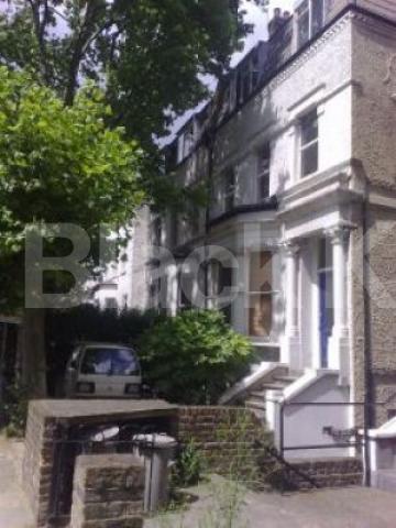 			1 Bedroom, 1 bath, 1 reception Flat			 Hillmarton Road, ISLINGTON BORDERS 