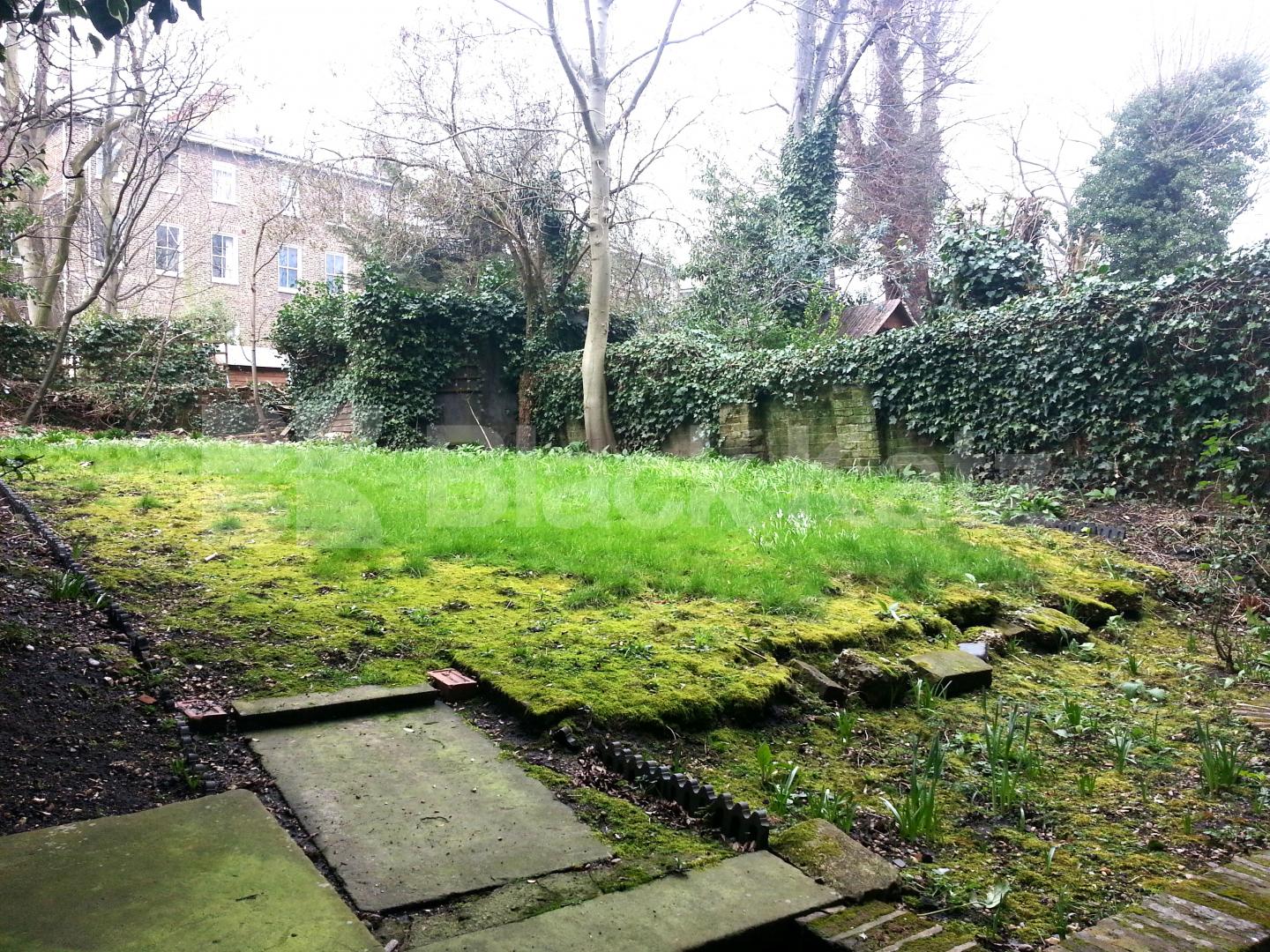 			NEAR PRIMROSE HILL! , 2 Bedroom, 1 bath, 1 reception Flat			 Adamson Road, SWISS COTTAGE