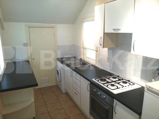 			NEAR PRIMROSE HILL! , 2 Bedroom, 1 bath, 1 reception Flat			 Adamson Road, SWISS COTTAGE