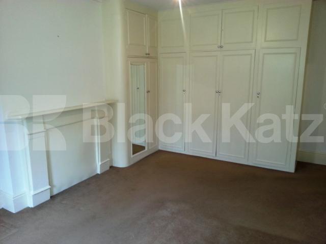 			NEAR PRIMROSE HILL! , 2 Bedroom, 1 bath, 1 reception Flat			 Adamson Road, SWISS COTTAGE