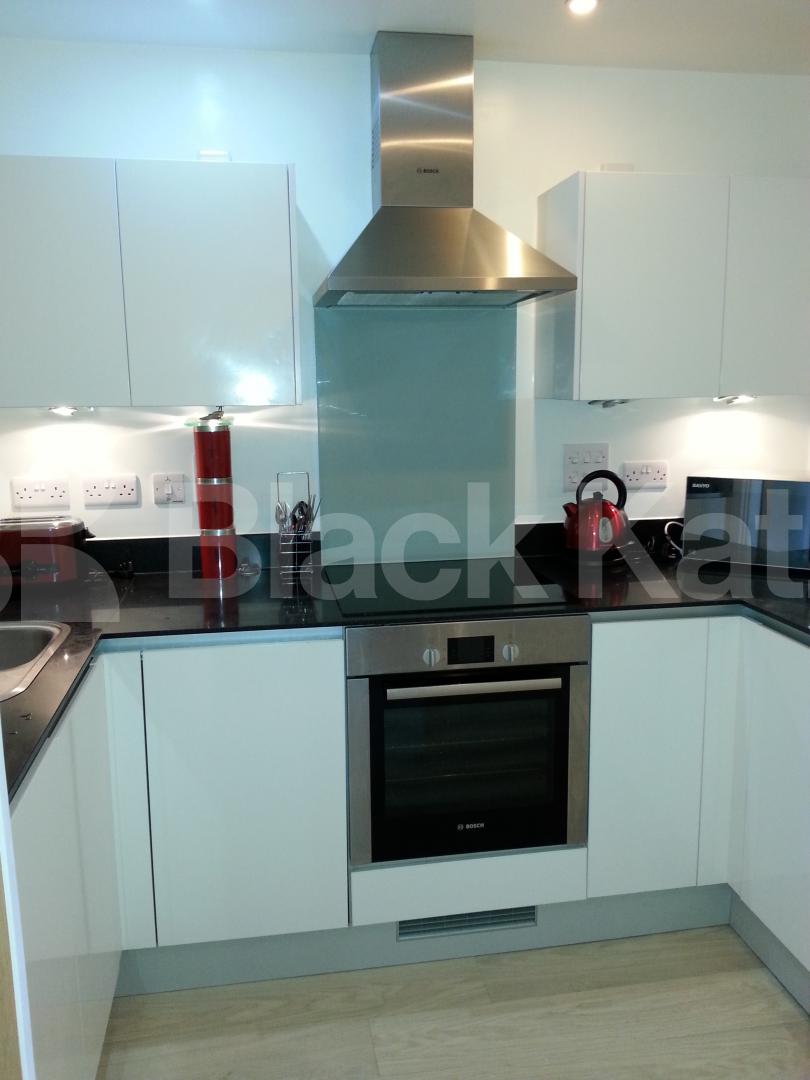 			NEW INSTRUCTION!, Studio Apartment, 1 bath, 1 reception Studio			 Mildmay Avenue , NEWINGTON GREEN