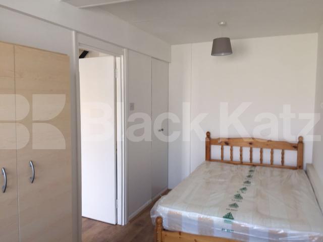 			NEWLY REFURBISHED 4 BEDROOM MAISONETTE WITH GARDEN!, 4 Bedroom, 1 bath, 1 reception Ground Floor Maisonette			 Portia Way, MILE END-BOW