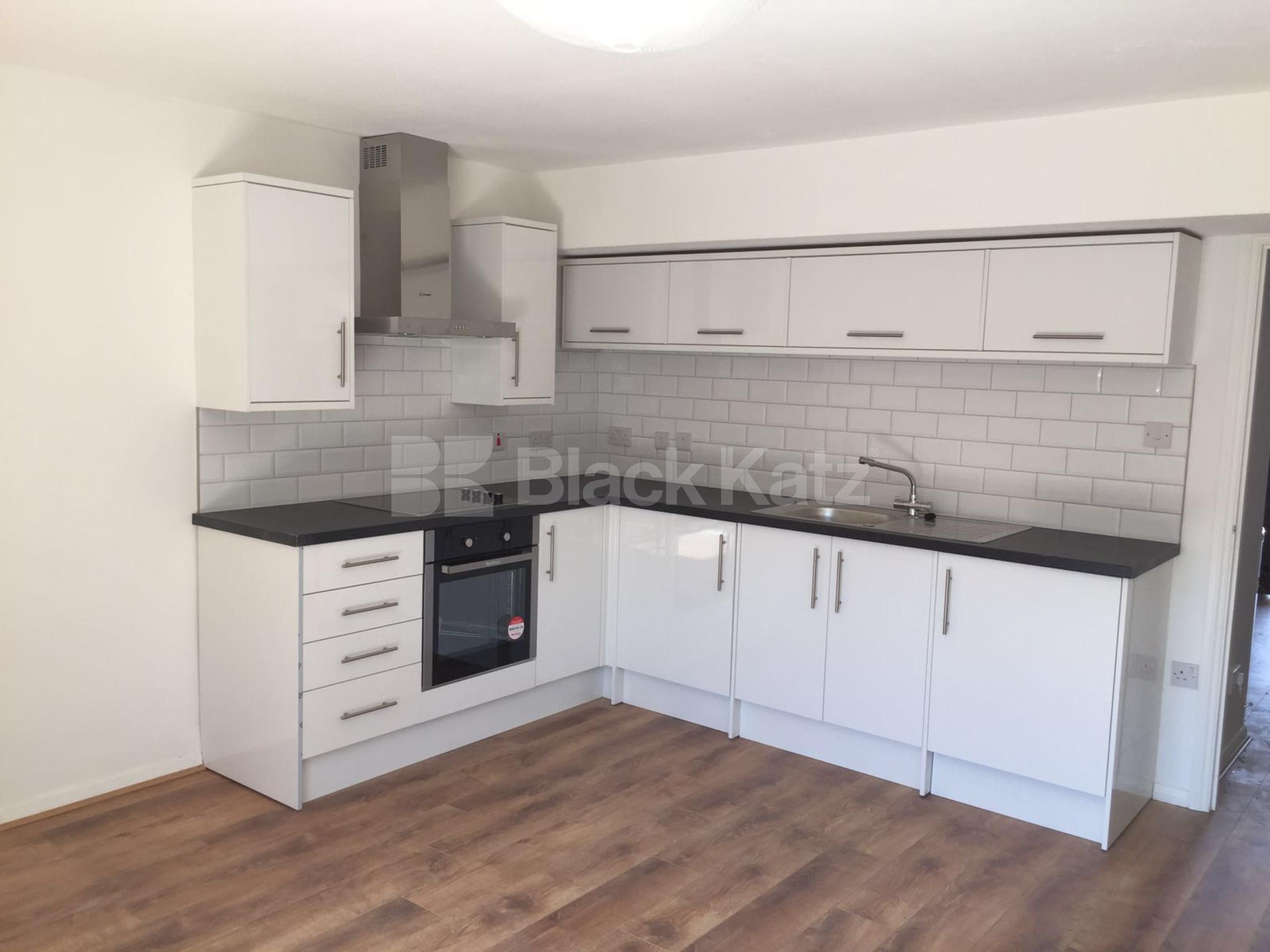 			NEWLY REFURBISHED 4 BEDROOM MAISONETTE WITH GARDEN!, 4 Bedroom, 1 bath, 1 reception Ground Floor Maisonette			 Portia Way, MILE END-BOW E3