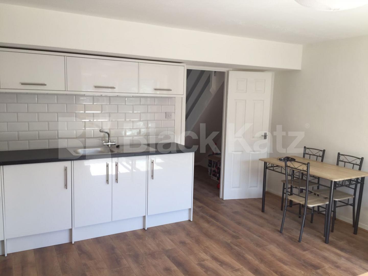 			NEWLY REFURBISHED 4 BEDROOM MAISONETTE WITH GARDEN!, 4 Bedroom, 1 bath, 1 reception Ground Floor Maisonette			 Portia Way, MILE END-BOW