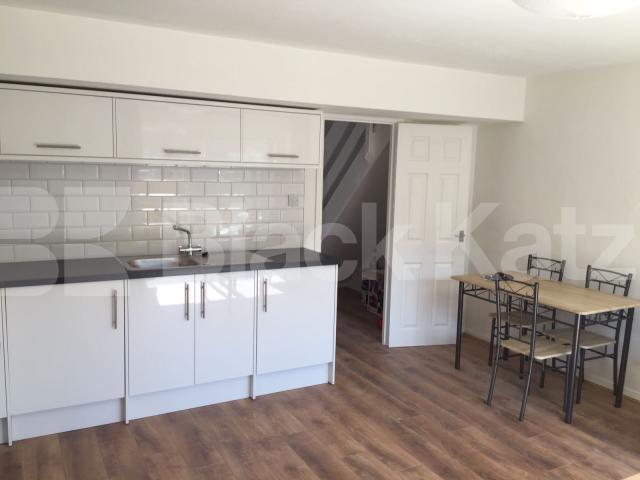 			NEWLY REFURBISHED 4 BEDROOM MAISONETTE WITH GARDEN!, 4 Bedroom, 1 bath, 1 reception Ground Floor Maisonette			 Portia Way, MILE END-BOW