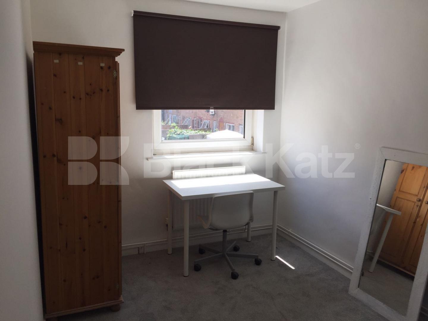 			NEWLY REFURBISHED 4 BEDROOM MAISONETTE WITH GARDEN!, 4 Bedroom, 1 bath, 1 reception Ground Floor Maisonette			 Portia Way, MILE END-BOW