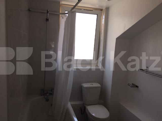 			NEWLY REFURBISHED 4 BEDROOM MAISONETTE WITH GARDEN!, 4 Bedroom, 1 bath, 1 reception Ground Floor Maisonette			 Portia Way, MILE END-BOW