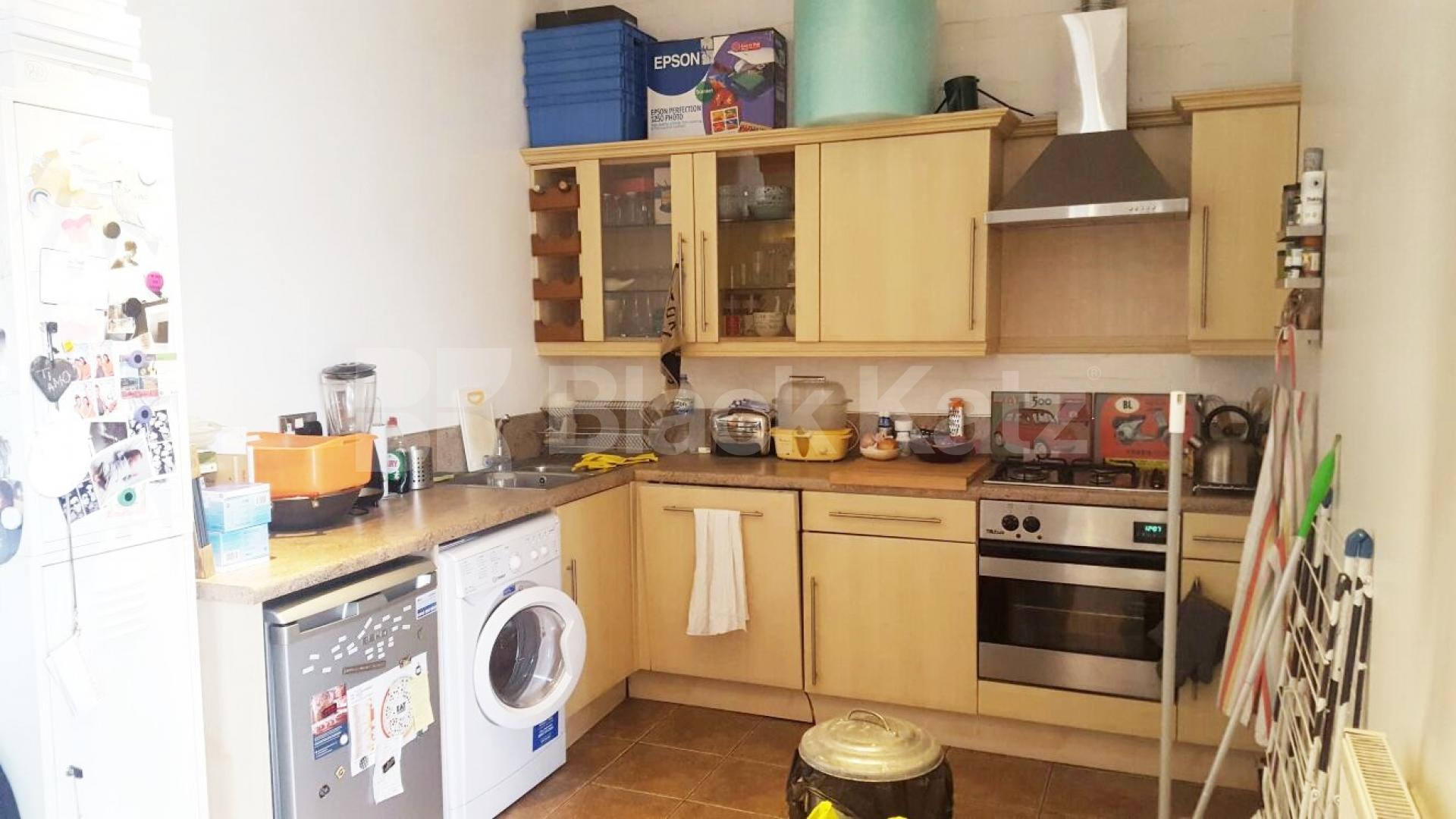 			WAREHOUSE CONVERSION IN ANGEL-OLD STREET-SHOREDITCH, 1 Bedroom, 1 bath, 1 reception Flat			 EAGLE HOUSE-EAGLE WHARF ROAD, ANGEL-OLD STREET-SHOREDITCH