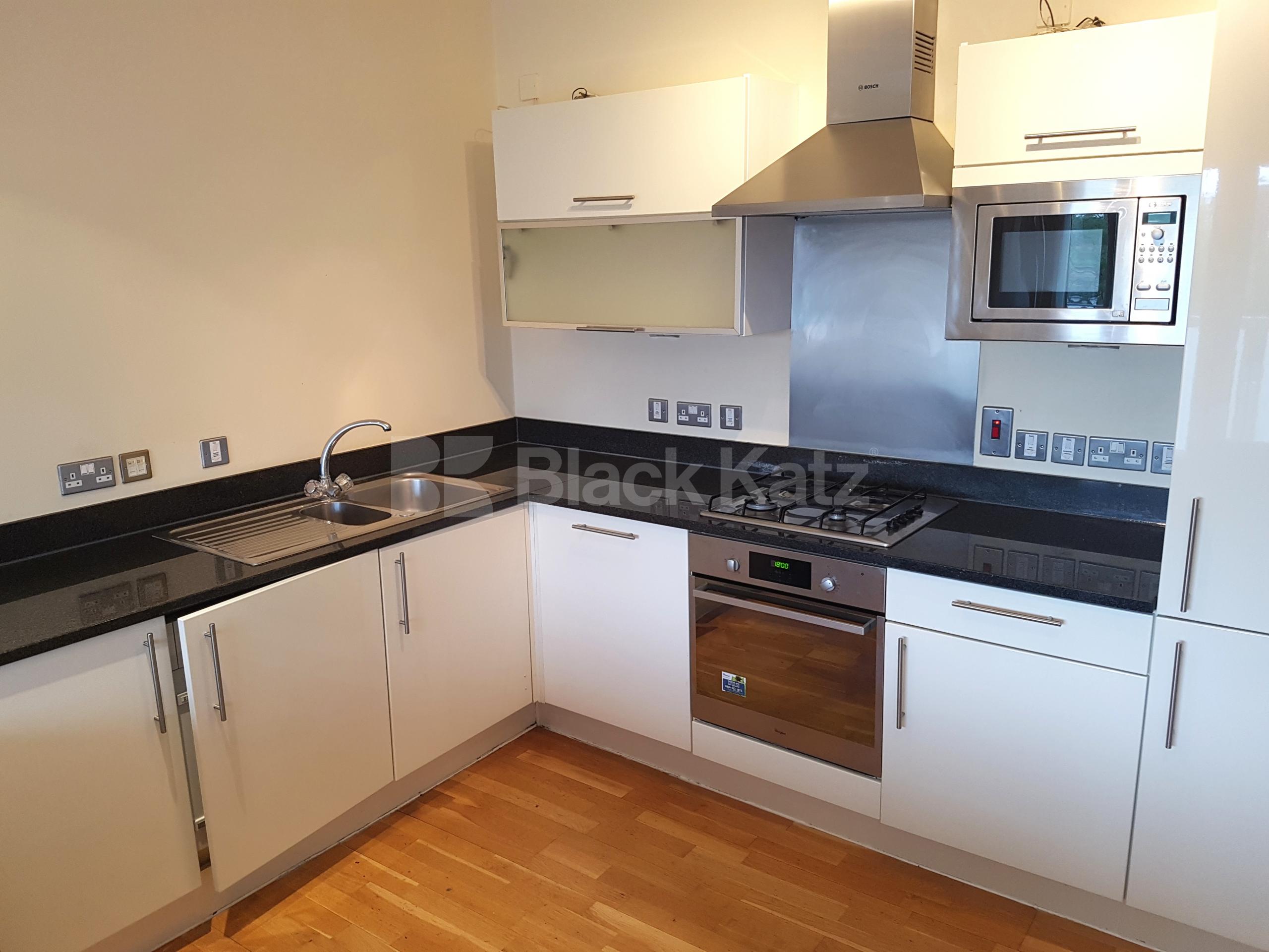 			NEW INSTRUCTION, 2 Bedroom, 1 bath, 1 reception Apartment			 Tower Bridge Road, London Bridge SE1