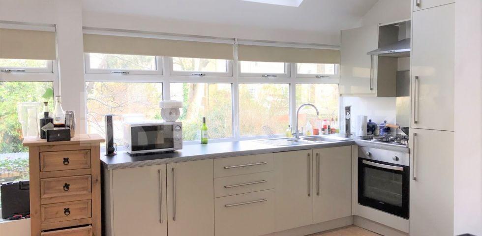 			STUNNING 2 BEDROOM FLAT IN DE BEAUVOIR, 2 Bedroom, 1 bath, 1 reception Flat			 Englefield Road, CANONBURY-DE BEAUVOIR-ISLINGTON
