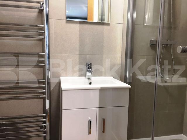 			NEWLY REFURBISHED 2 BED WITH ENSUITES!, 2 Bedroom, 1 bath, 1 reception Flat			 Whitfield Street, FITZROVIA