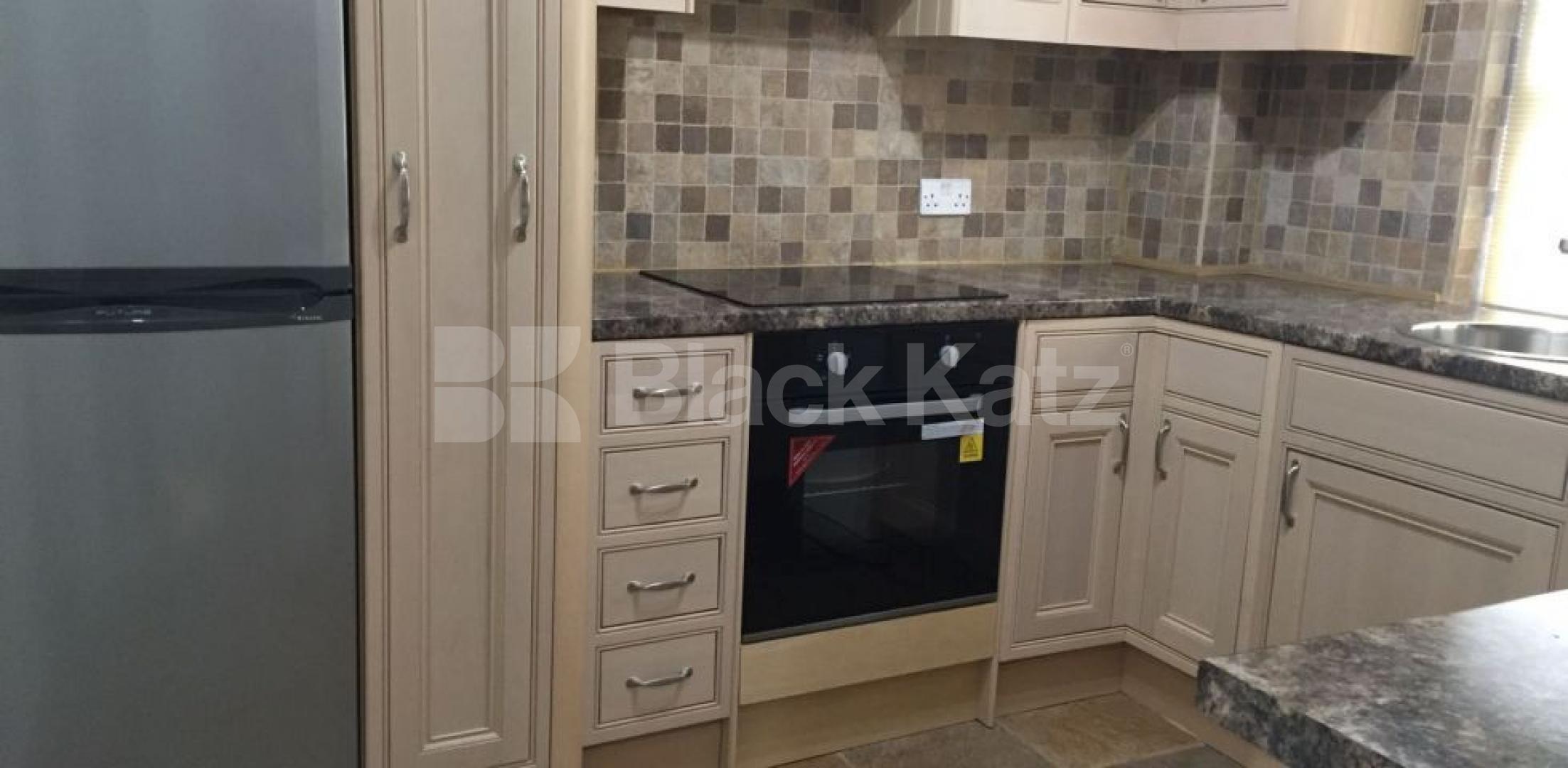 			NEWLY REFURBISHED 2 BED WITH ENSUITES!, 2 Bedroom, 1 bath, 1 reception Flat			 Whitfield Street, FITZROVIA