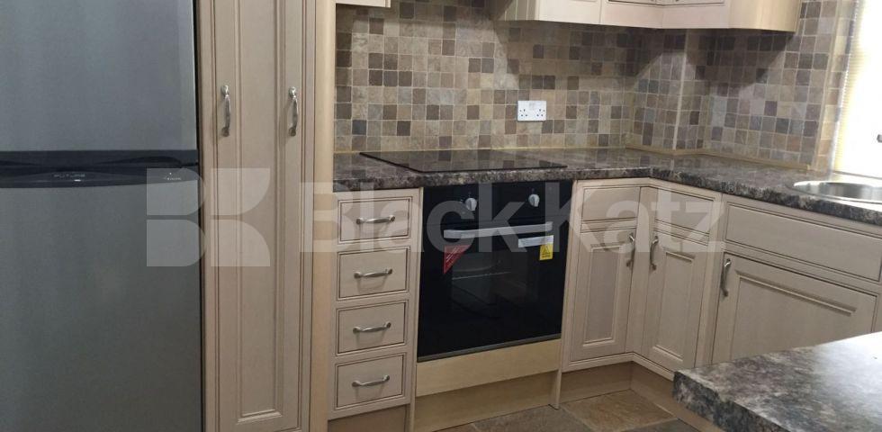 			NEWLY REFURBISHED 2 BED WITH ENSUITES!, 2 Bedroom, 1 bath, 1 reception Flat			 Whitfield Street, FITZROVIA