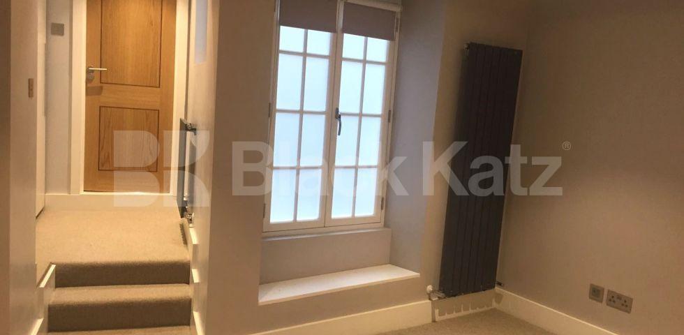 			NEW INSTRUCTION!, 1 Bedroom, 1 bath, 1 reception Flat			 Molyneux Street, MARYLEBONE