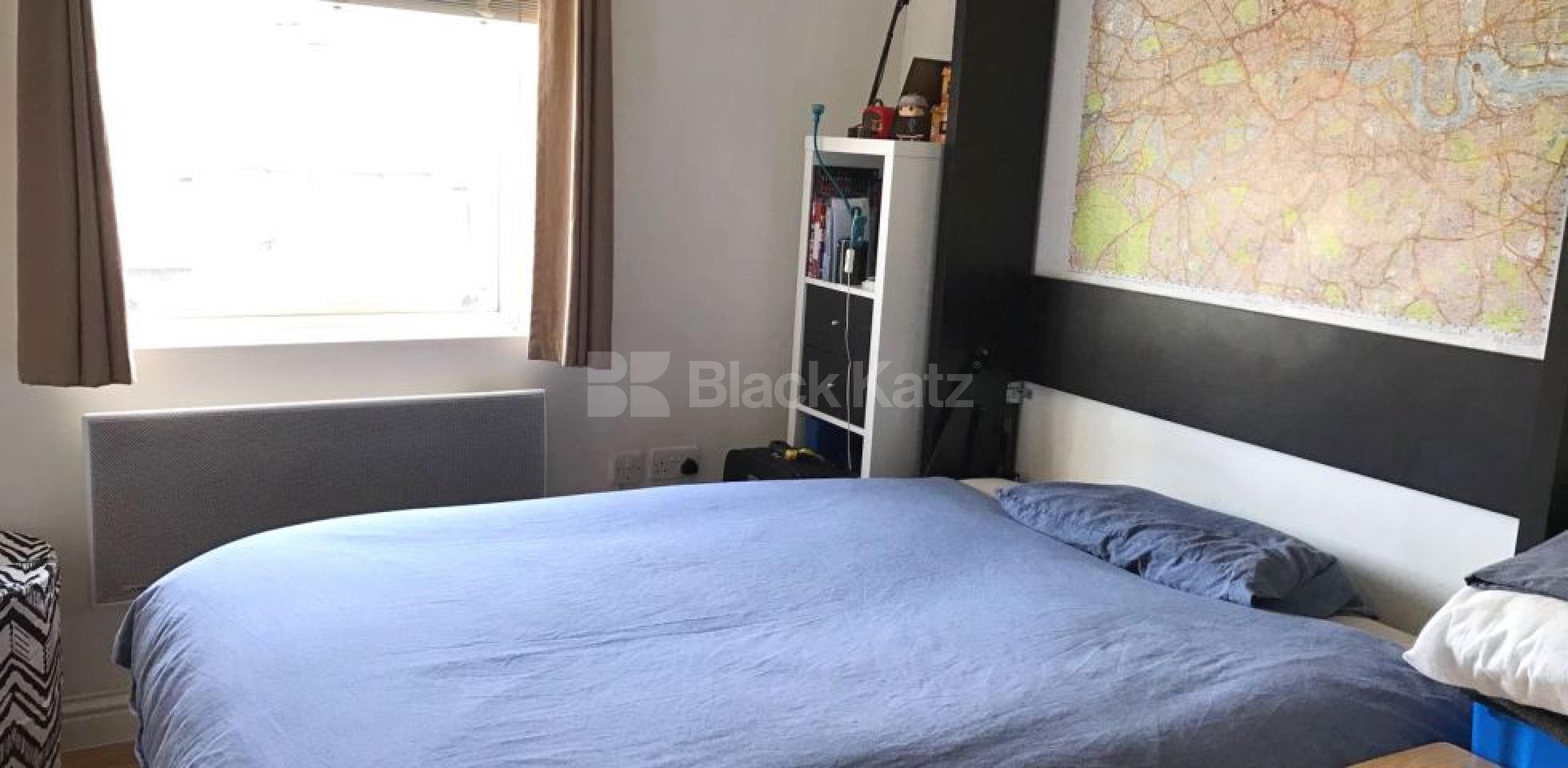 Modern studio in the heart of Camden mins to tube & shops Camden High Street, Camden NW1