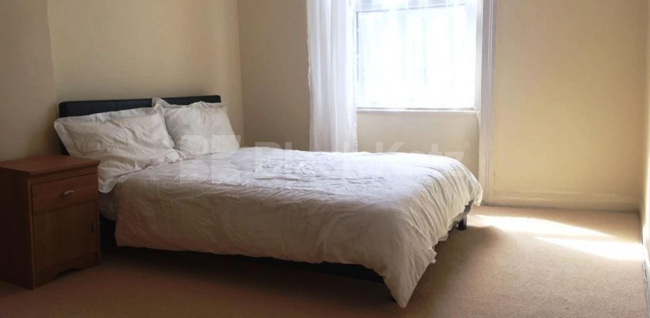 			NEW INSTRUCTION!, 2 Bedroom, 1 bath, 1 reception Flat			 Sutherland Avenue, Maida Vale