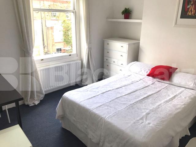 			MINUTES TO CANAL!, 2 Bedroom, 1 bath, 1 reception Flat			 Lanhill Road, MAIDA VALE W9