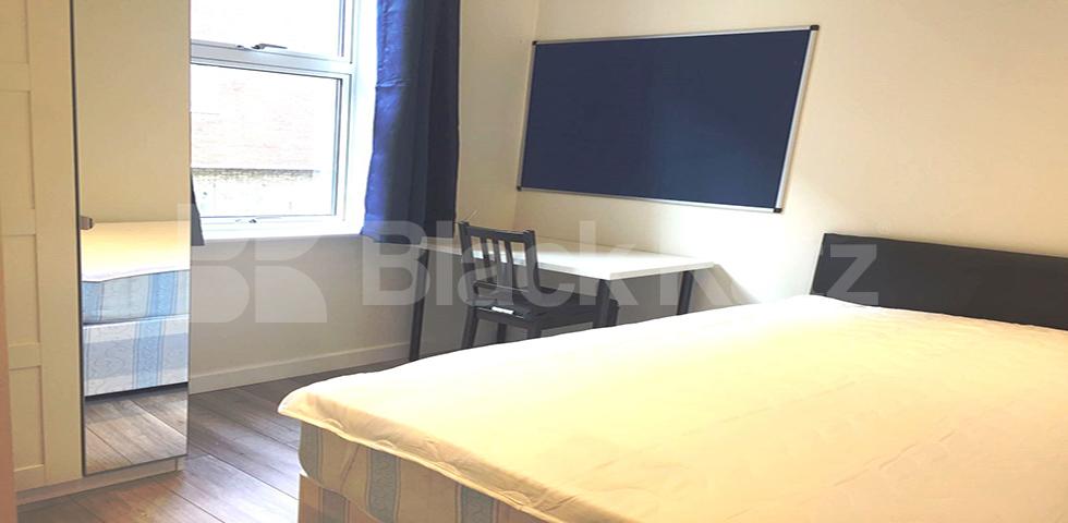 			Ideal for 3 students!, 2 Bedroom, 1 bath, 1 reception Flat			 Whitfield Street, Warren Street