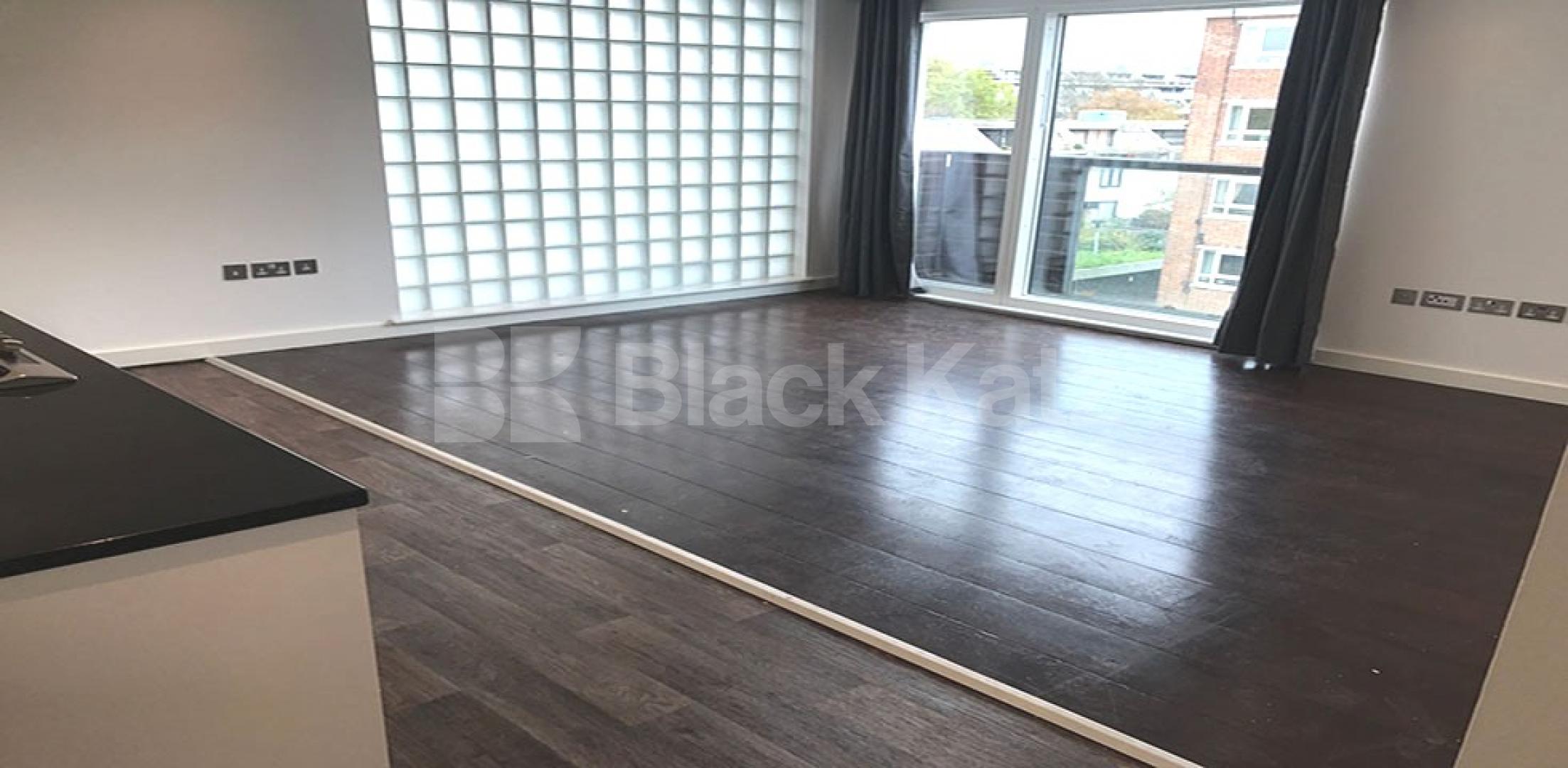 			MINUTES TO REGENTS PARK!, 2 Bedroom, 1 bath, 1 reception Flat			 Abbey Road, ST JOHNS WOOD