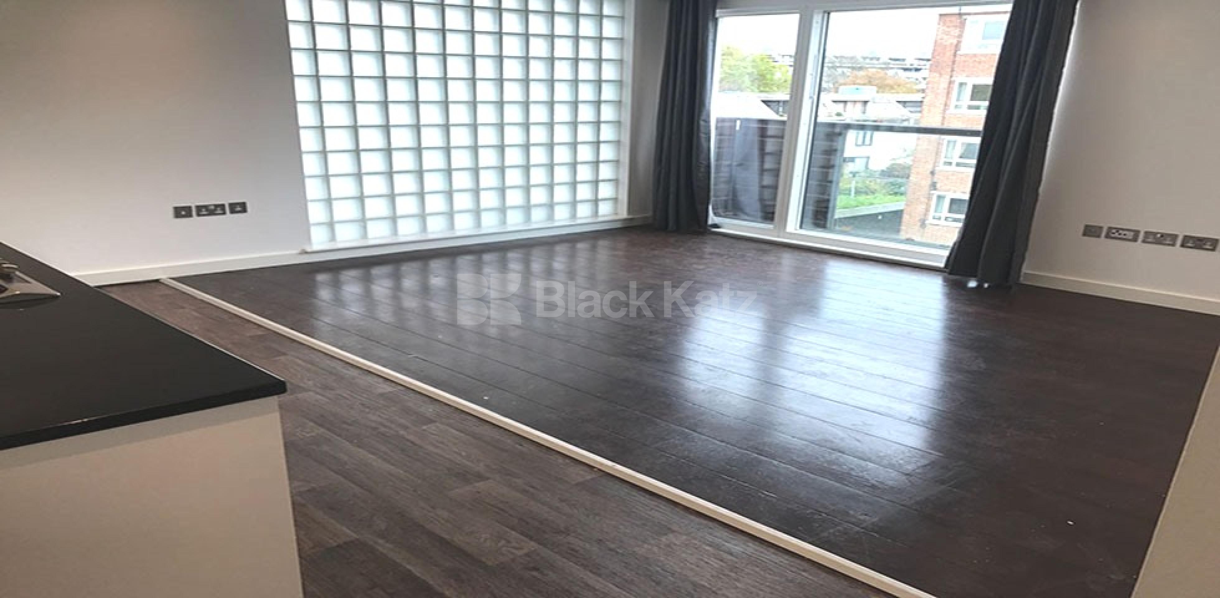 			MINUTES TO REGENTS PARK!, 2 Bedroom, 1 bath, 1 reception Flat			 Abbey Road, ST JOHNS WOOD NW8