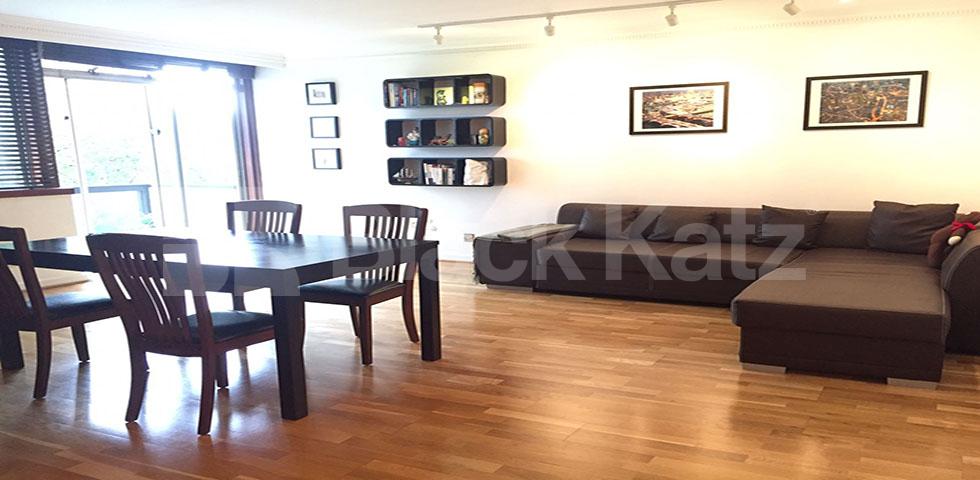 			MINUTES TO HYDE PARK & MARBLE ARCH!, 2 Bedroom, 1 bath, 1 reception Flat			 The Quadrangle , MARBLE ARCH - PADDINGTON 