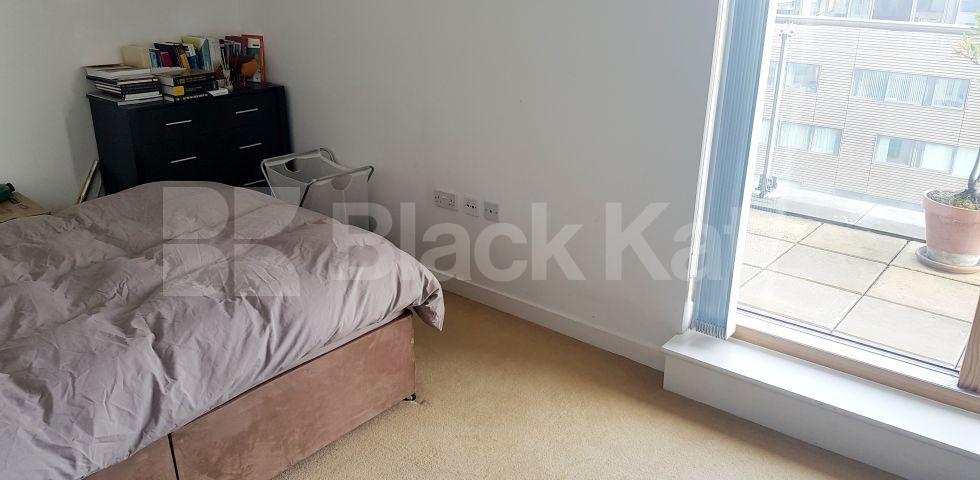 			UNDER OFFER , 1 Bedroom, 1 bath, 1 reception Penthouse			 O Central. Crampton Street, Elephant and Castle/Kennington