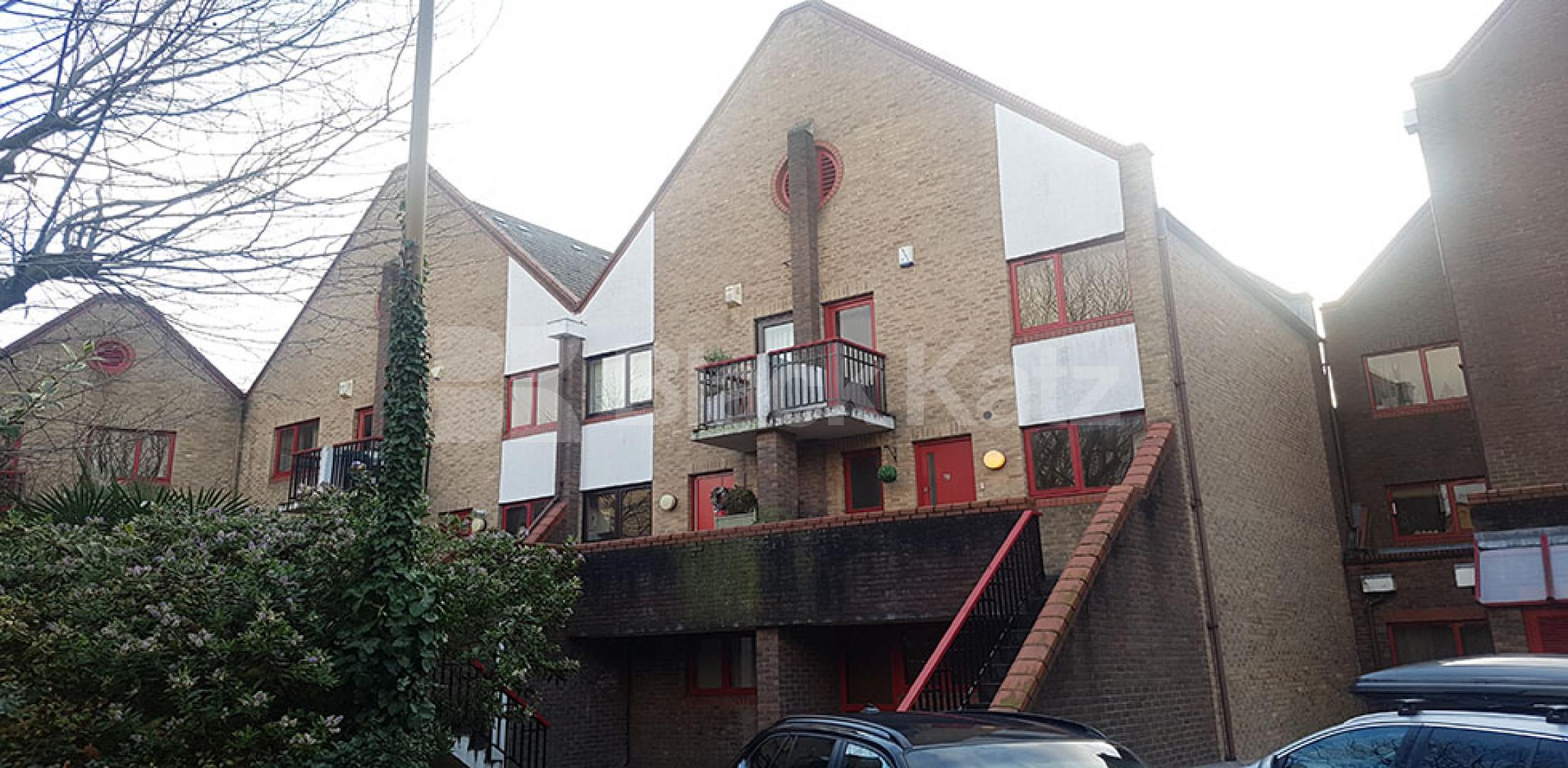 			UNDER OFFER (includes parking), 1 Bedroom, 1 bath, 1 reception Apartment			 Bywater Place, Rotherhithe 