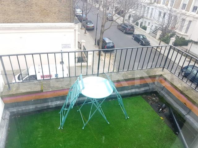 			4 Bedroom, 1 bath, 1 reception Flat			 Chesterton Road, LADBROKE GROVE