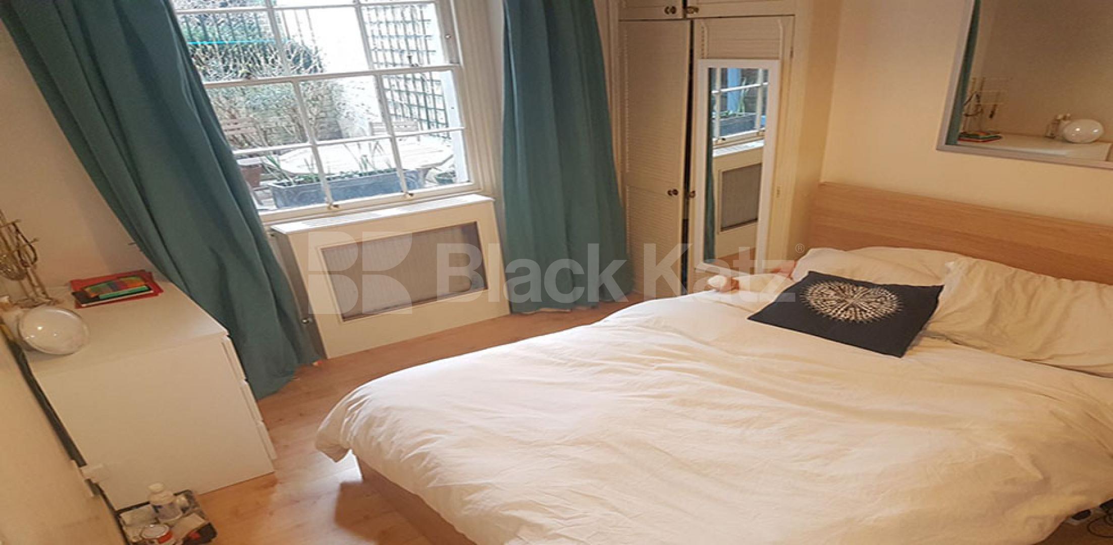 			Inclusive of gas, electric & c/tax.  , 1 Bedroom, 1 bath, 1 reception Flat			 Mornington Terrace, REGENTS PARK