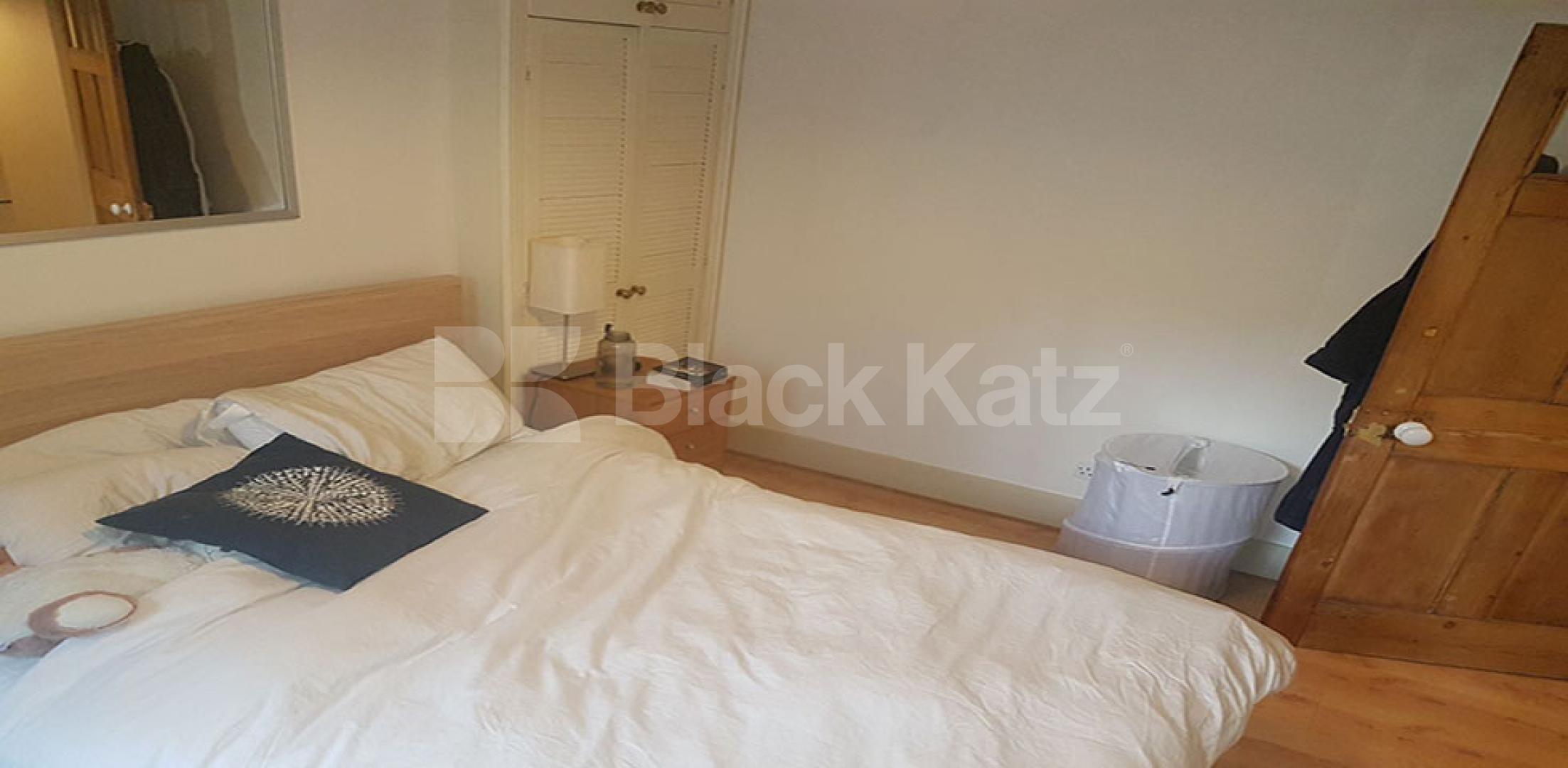 			Inclusive of gas, electric & c/tax.  , 1 Bedroom, 1 bath, 1 reception Flat			 Mornington Terrace, REGENTS PARK