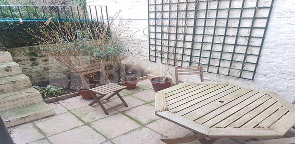 			Inclusive of gas, electric & c/tax.  , 1 Bedroom, 1 bath, 1 reception Flat			 Mornington Terrace, REGENTS PARK