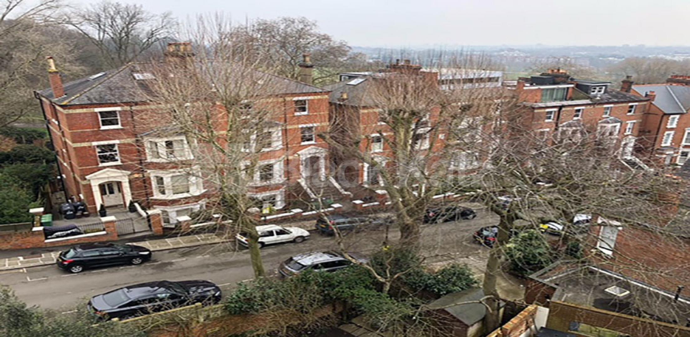 			HUGE ONE BED GOOD FOR TWO SHARERS!, 1 Bedroom, 1 bath, 1 reception Flat			 Parliament Hill, HAMPSTEAD / BELSIZE PARK