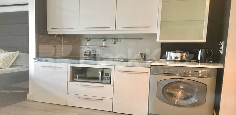 Includes water rates and electricity Long Lane, Borough/London Bridge